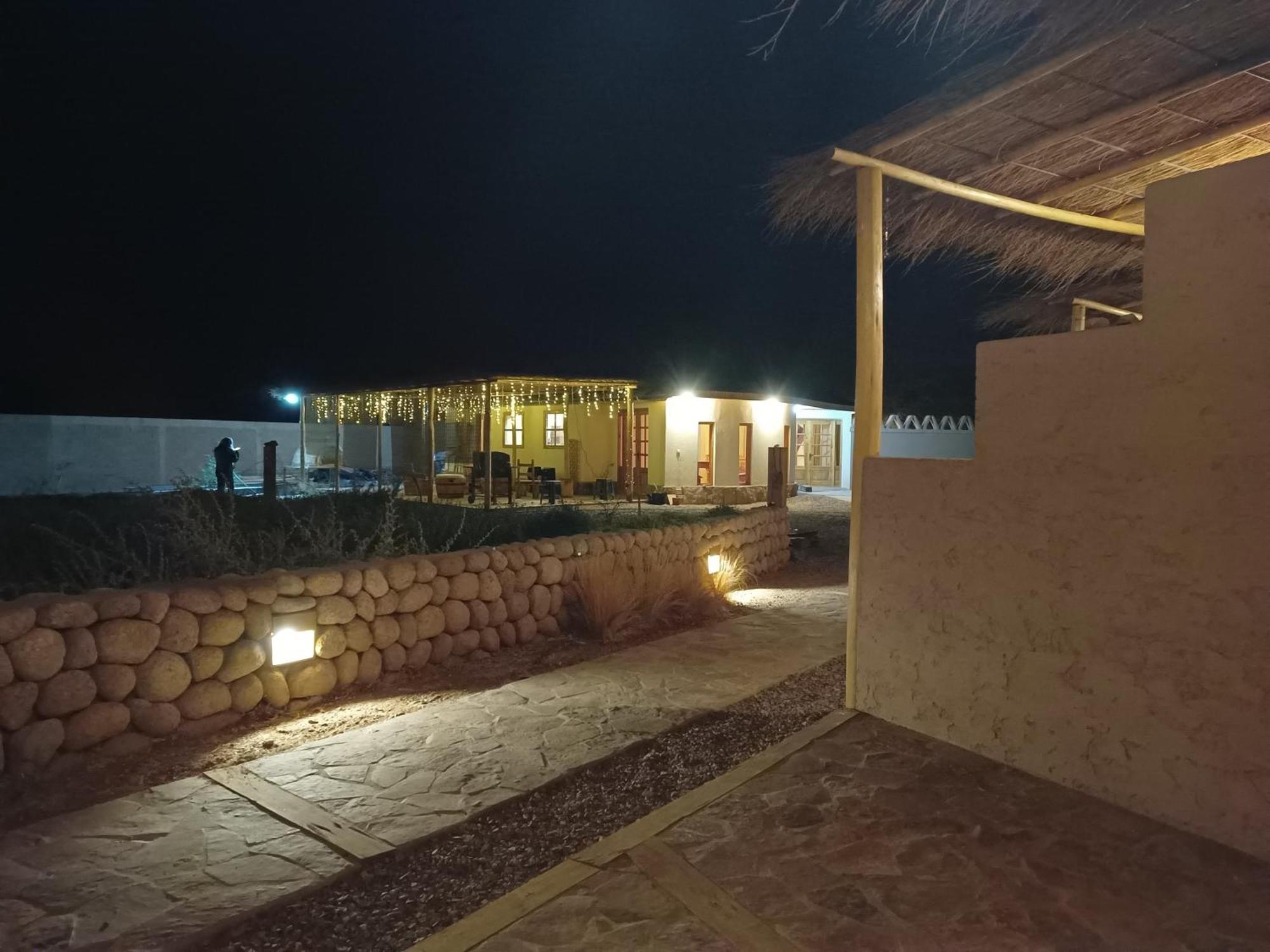 Tiunur Lodge Solor Екстериор снимка