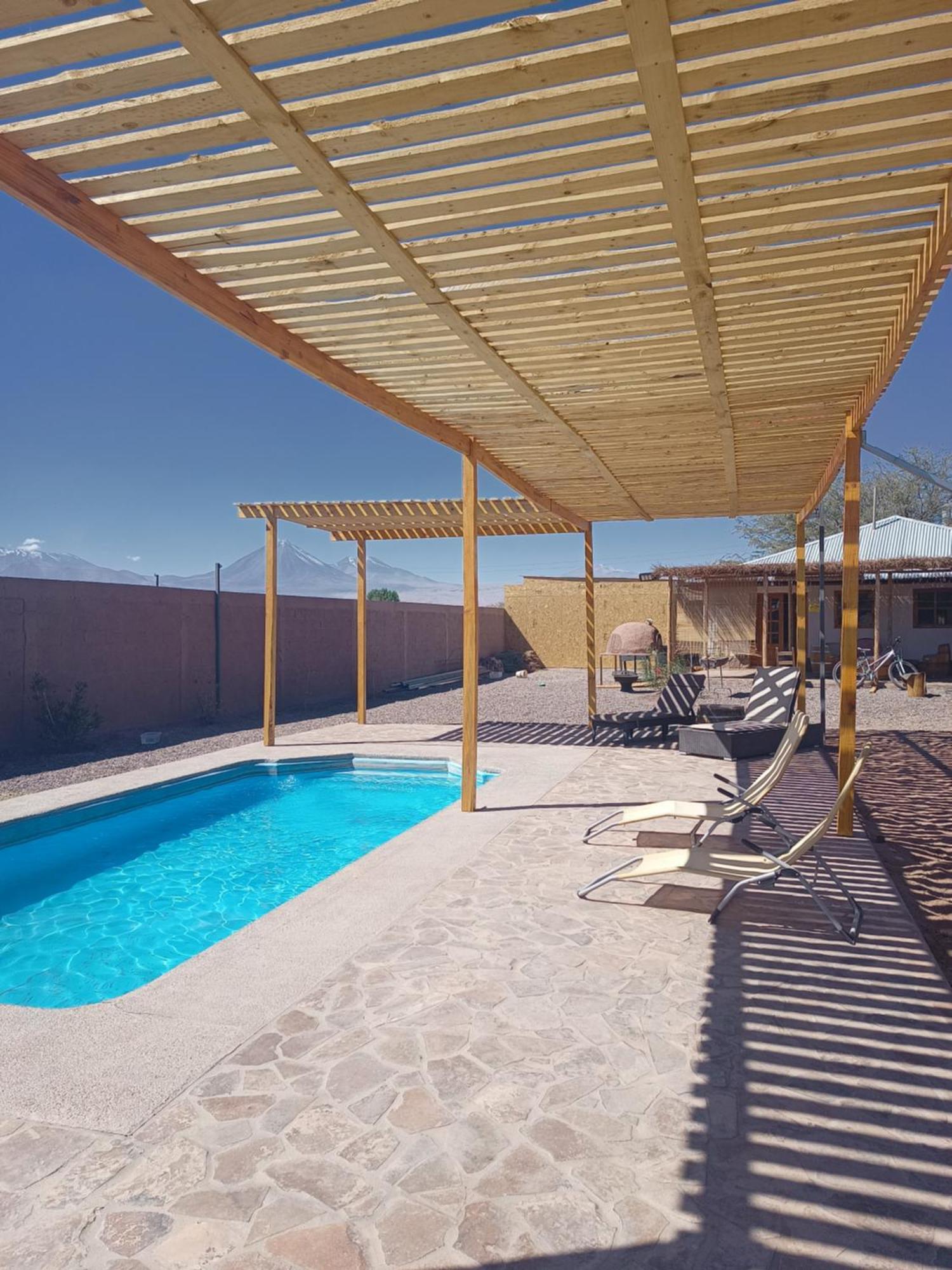 Tiunur Lodge Solor Екстериор снимка