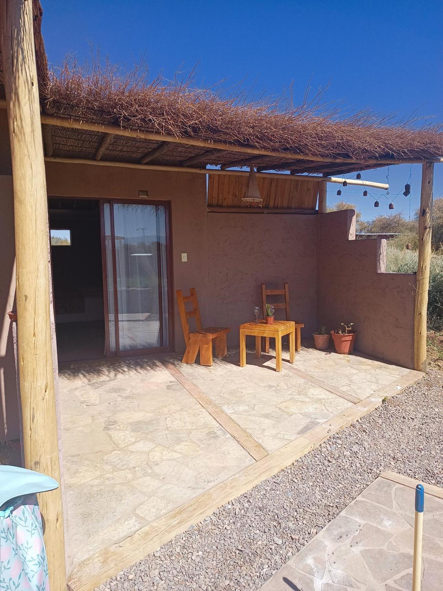Tiunur Lodge Solor Екстериор снимка